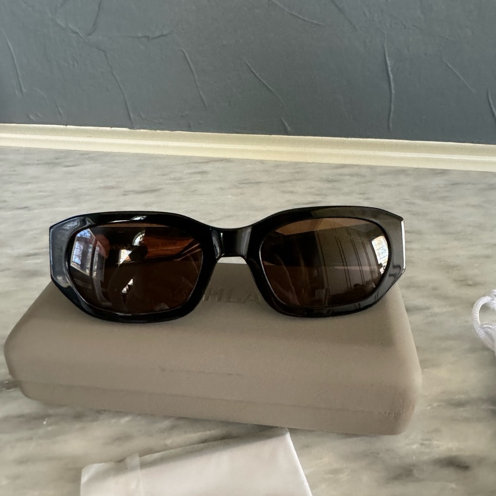 New Vehla felix Sunglasses Black